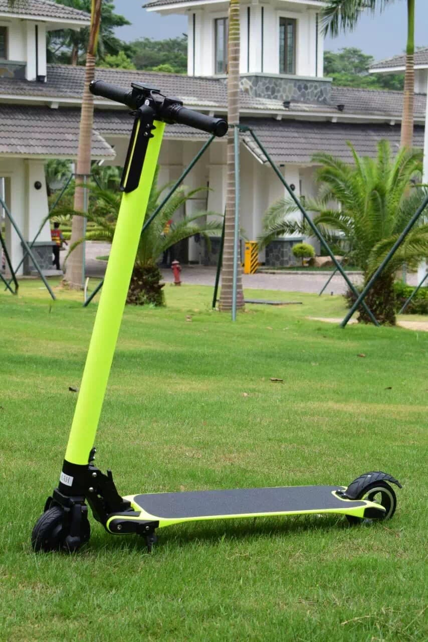 World_s lightest carbon fiber electric foldable scooter